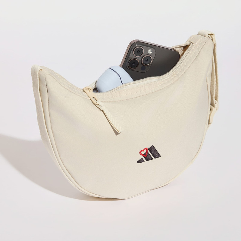 Womens Graphic Pouch 4