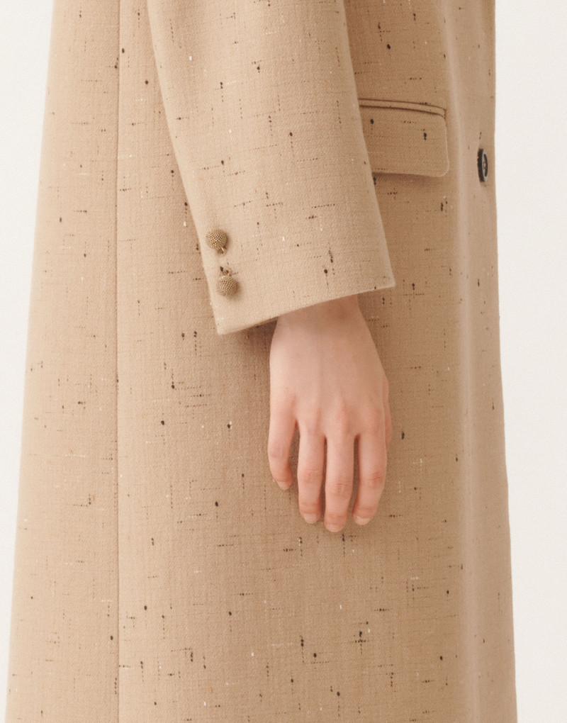 Buttoned coat 5