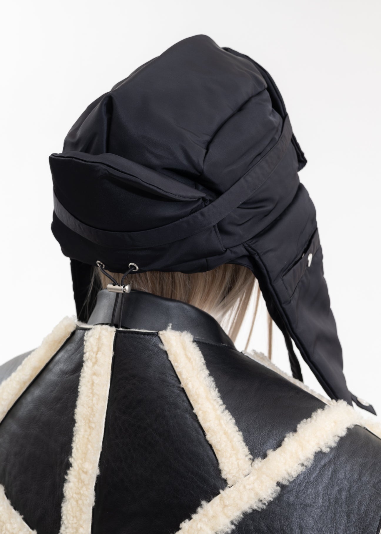 HELIOT EMIL™ BLACK SURREPTITIOUS TRAPPER HAT | REVERSIBLE