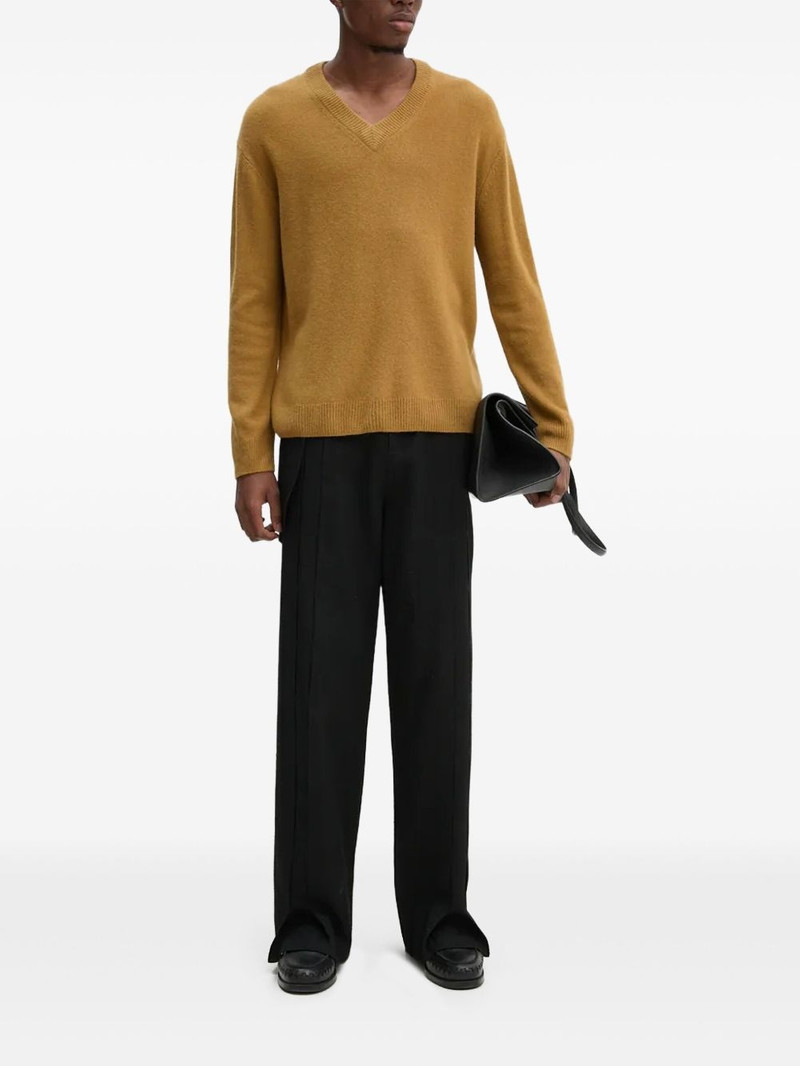 v-neck sweater 1