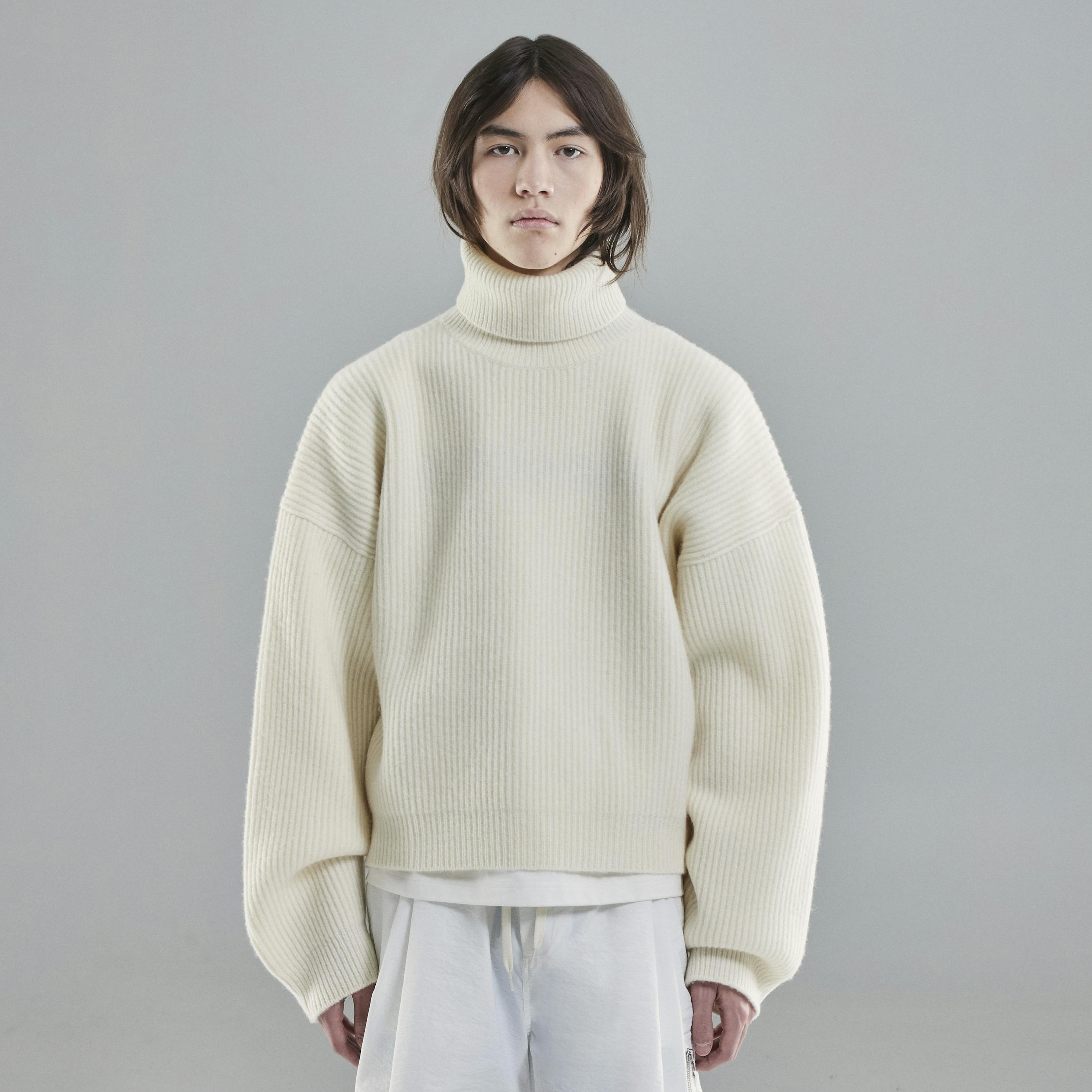 Vonarstræti Wool Sweater (Unisex) - 17