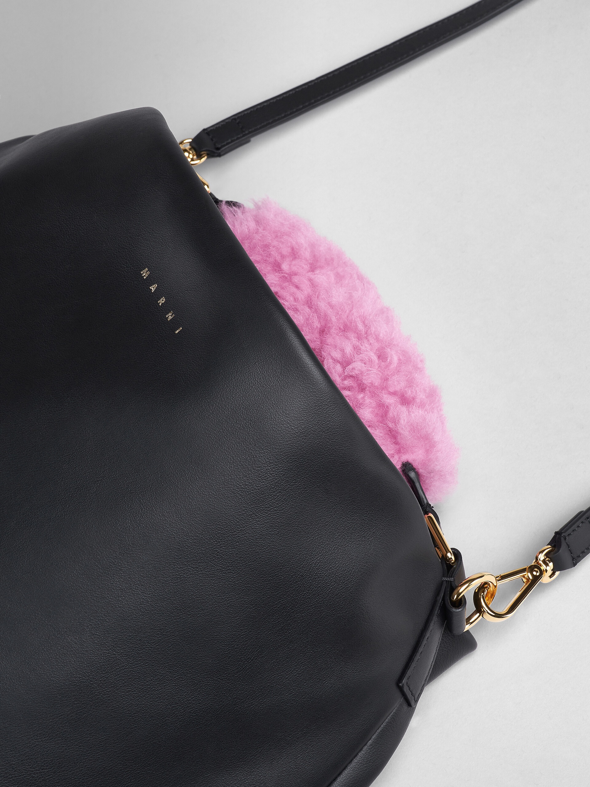 VENICE MEDIUM BAG IN BLACK LEATHER - 5