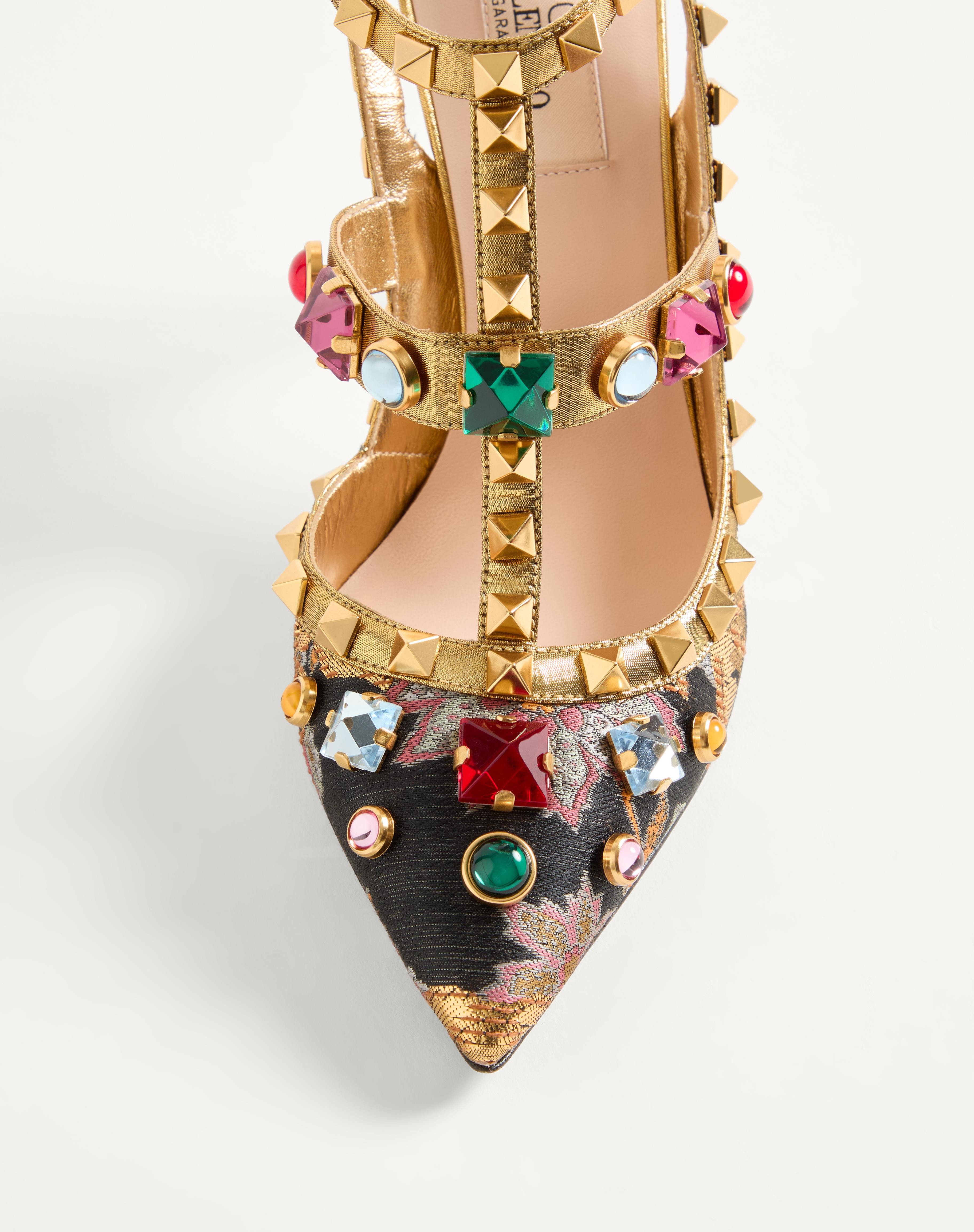 ROCKSTUD PUMPS WITH STRAPS IN JACQUARD APRES L'HIVER FABRIC WITH CRYSTALS 100MM - 6