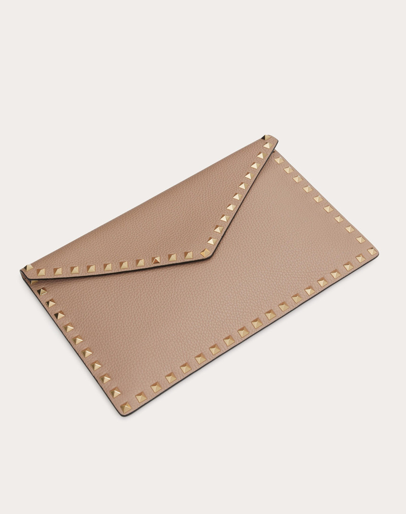 ROCKSTUD GRAINY CALFSKIN ENVELOPE POUCH 5