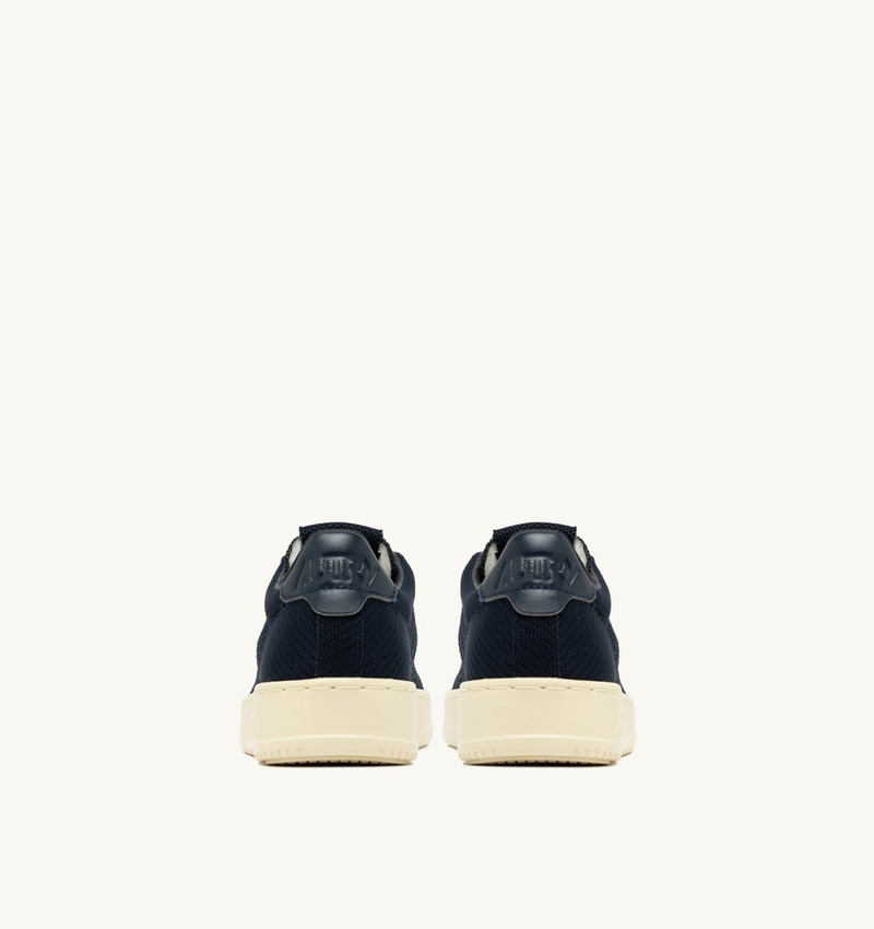 MEDALIST EASEKNIT LOW SNEAKERS IN SPACE BLUE KNIT 3
