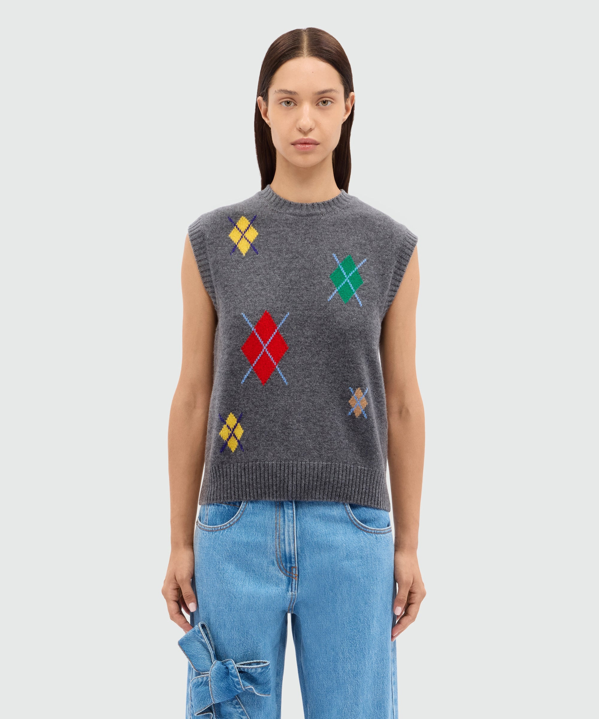 Grey melange knitted vest with multicolor argyle pattern - 2