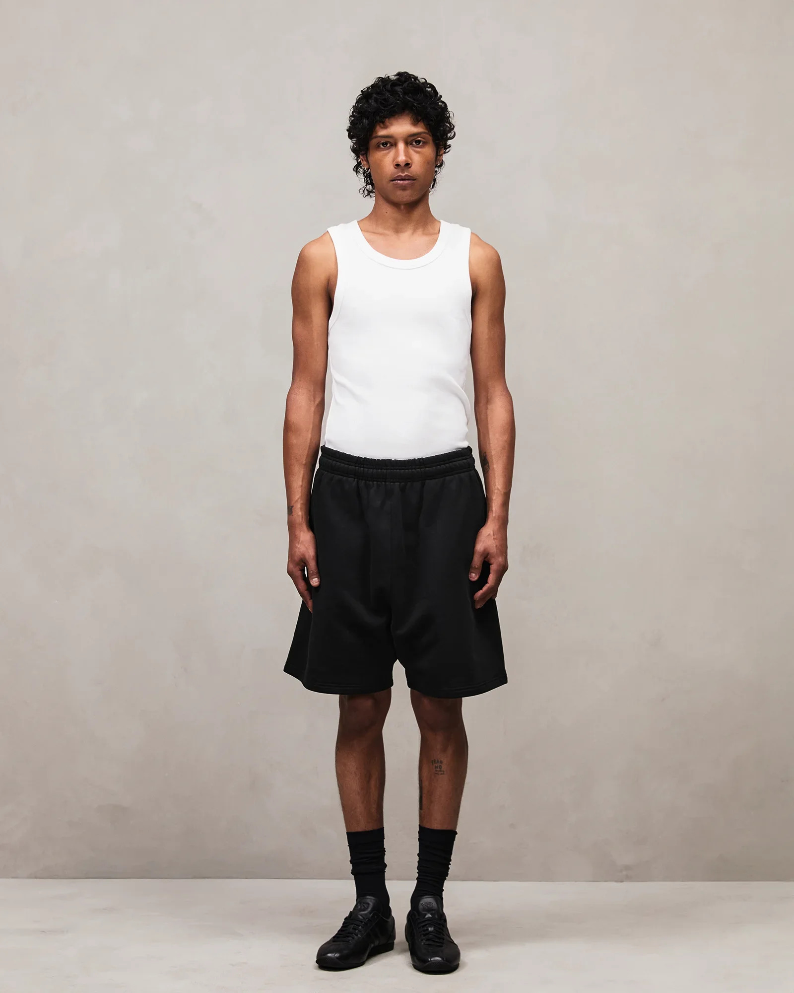 STANDARD SWEATSHORT BLACK - 3