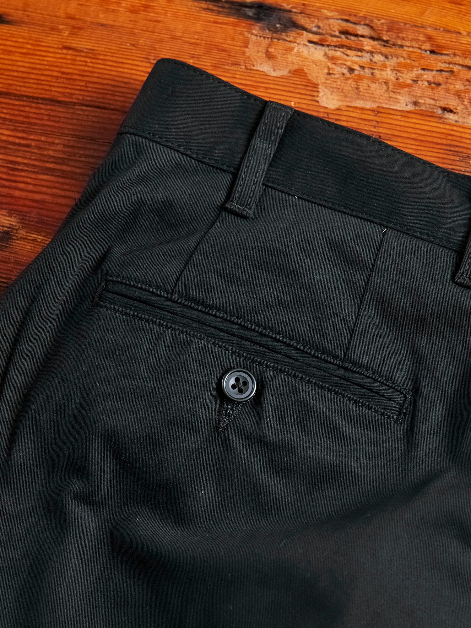 2-Pleat Twill Trousers in Black - 10