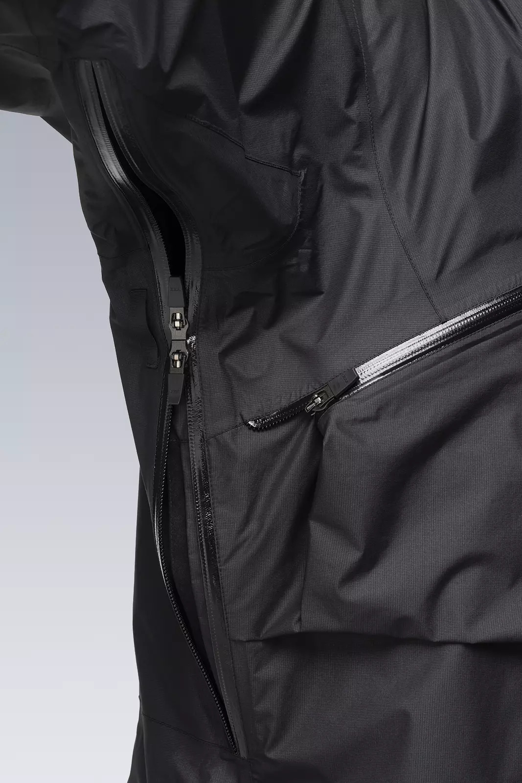 J104-GTPL 2L Gore-Tex Paclite Plus Jacket Black - 29
