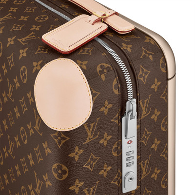 Louis Vuitton Horizon 50 outlook