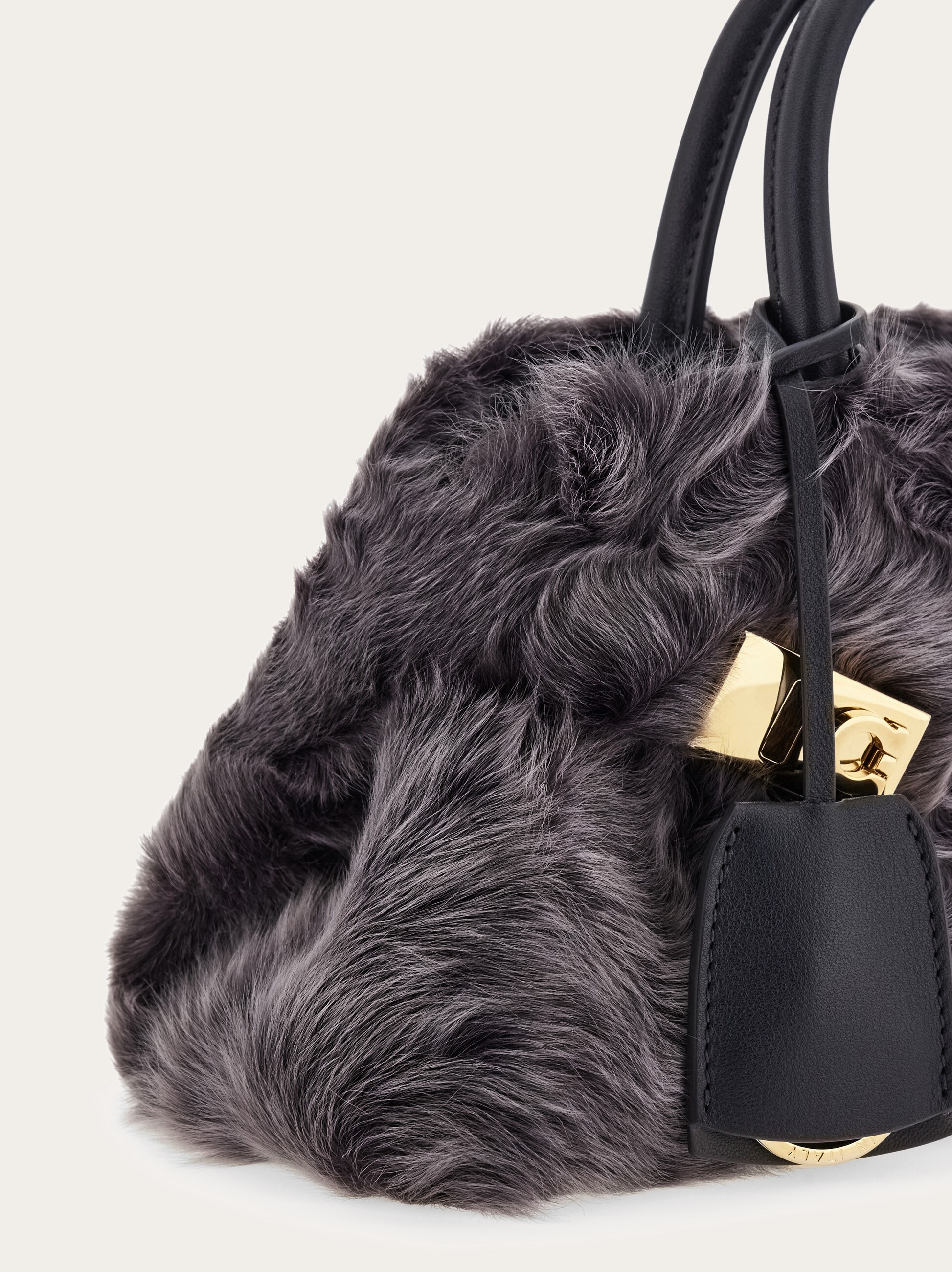 Hug handbag (XS) - 8