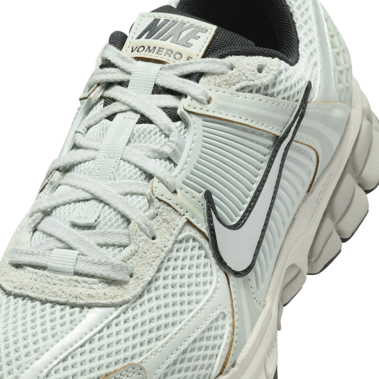 (WMNS) Nike Air Zoom Vomero 5 'Light Silver Chrome' FN6742-001 - 7