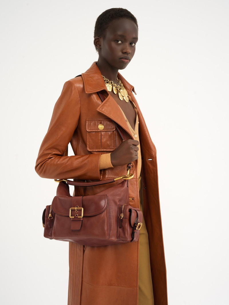 Chloé CAMERA BAG IN SHINY LEATHER outlook