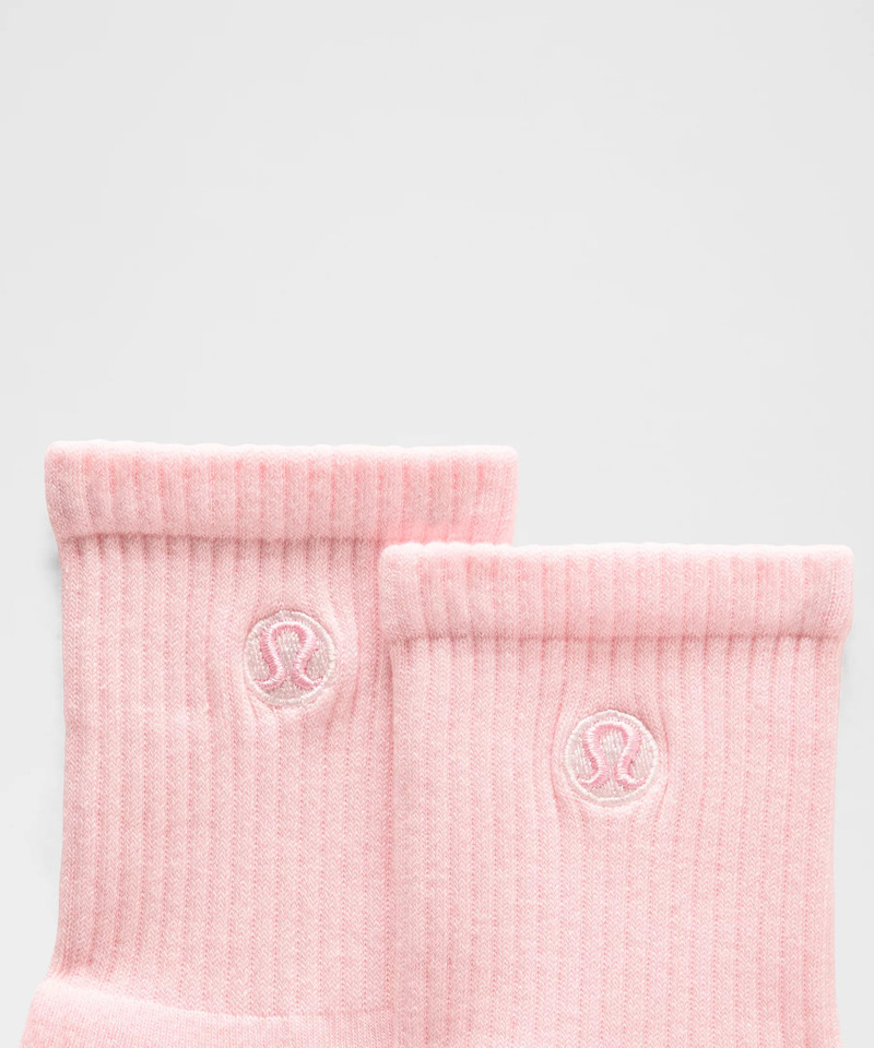 lululemon Unisex Daily Essential Quarter Socks outlook