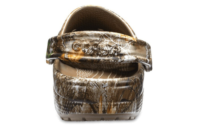 crocs Crocs x Realtree Edge Classic Clogs 'Camo' 205413-267 outlook