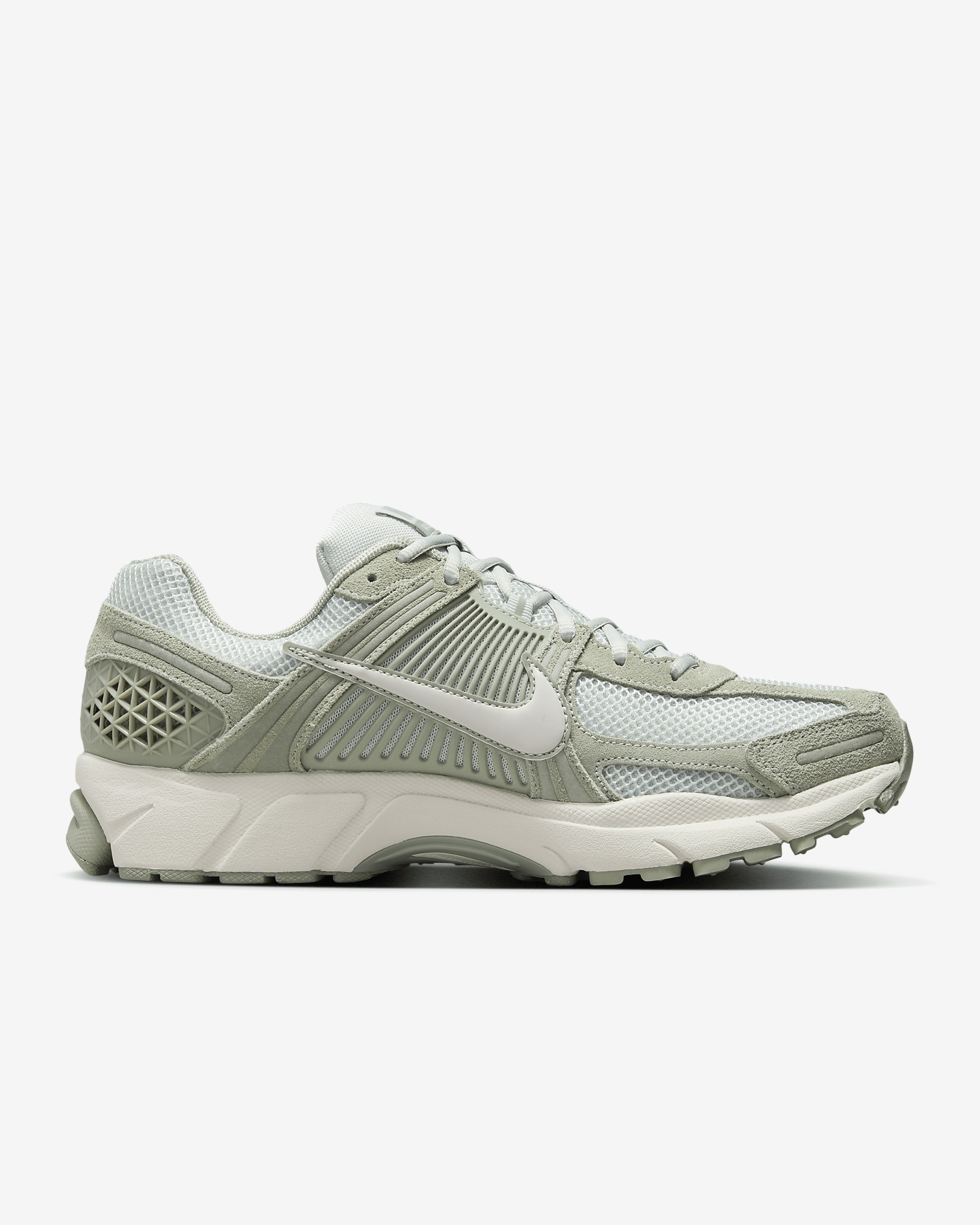 Nike Men's Zoom Vomero 5 Shoes - 3
