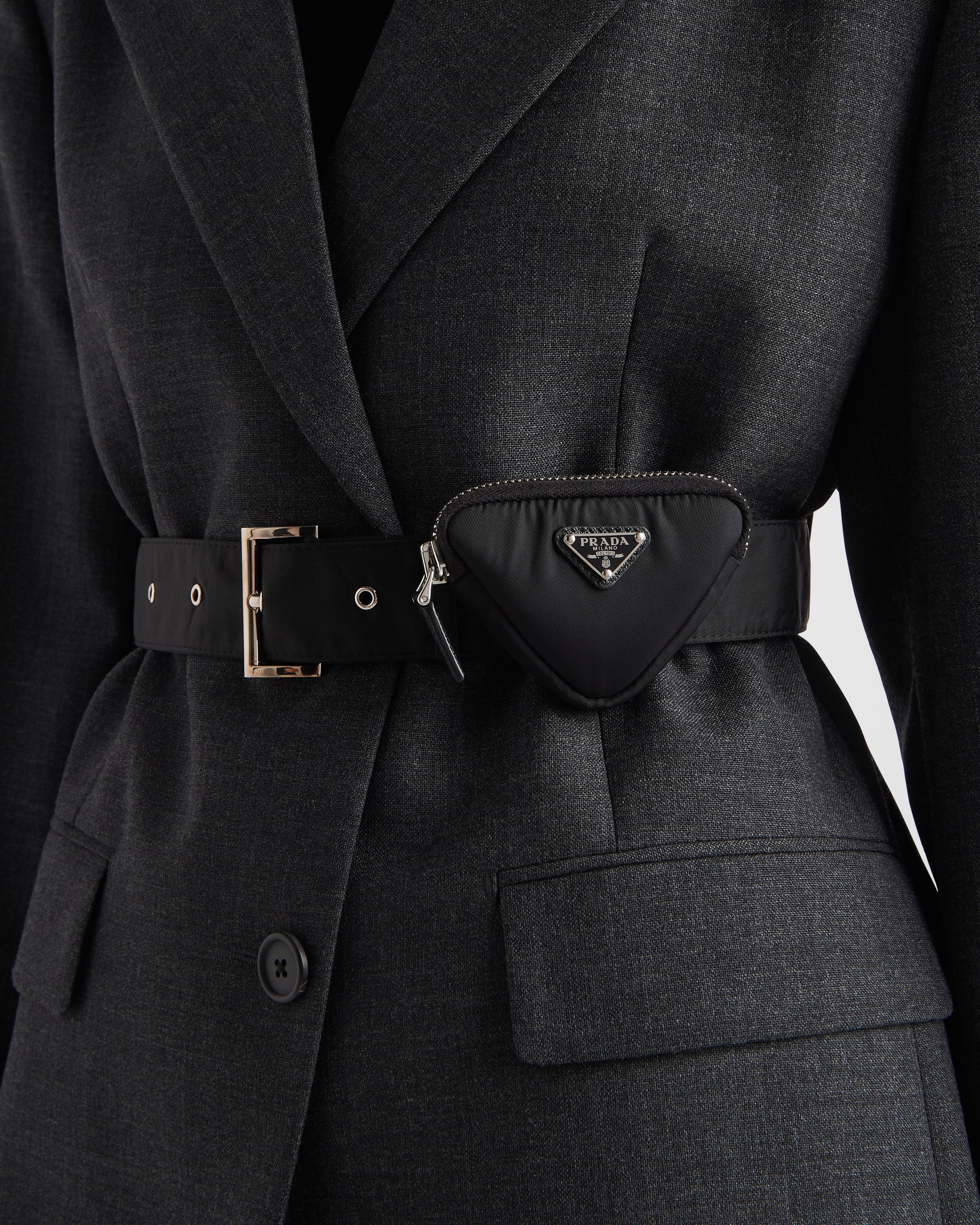 PRADA★Single-breasted wool and Re-Nylon coatコート★送料込 cq5dam.web.hebebed.600.600.jpg