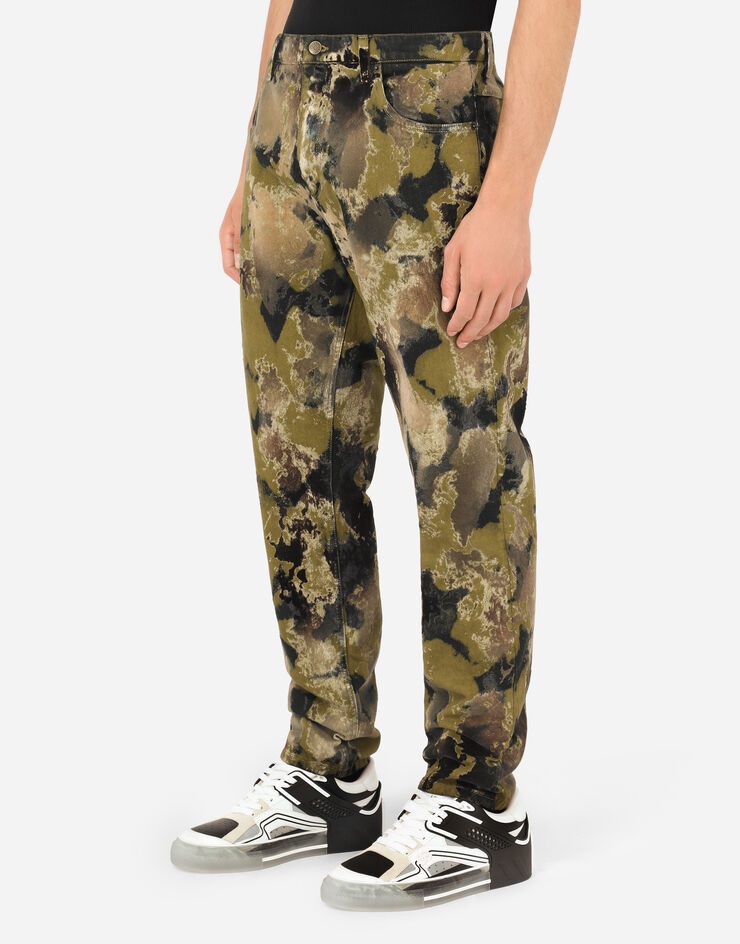 Loose flocked camouflage-print jeans - 4