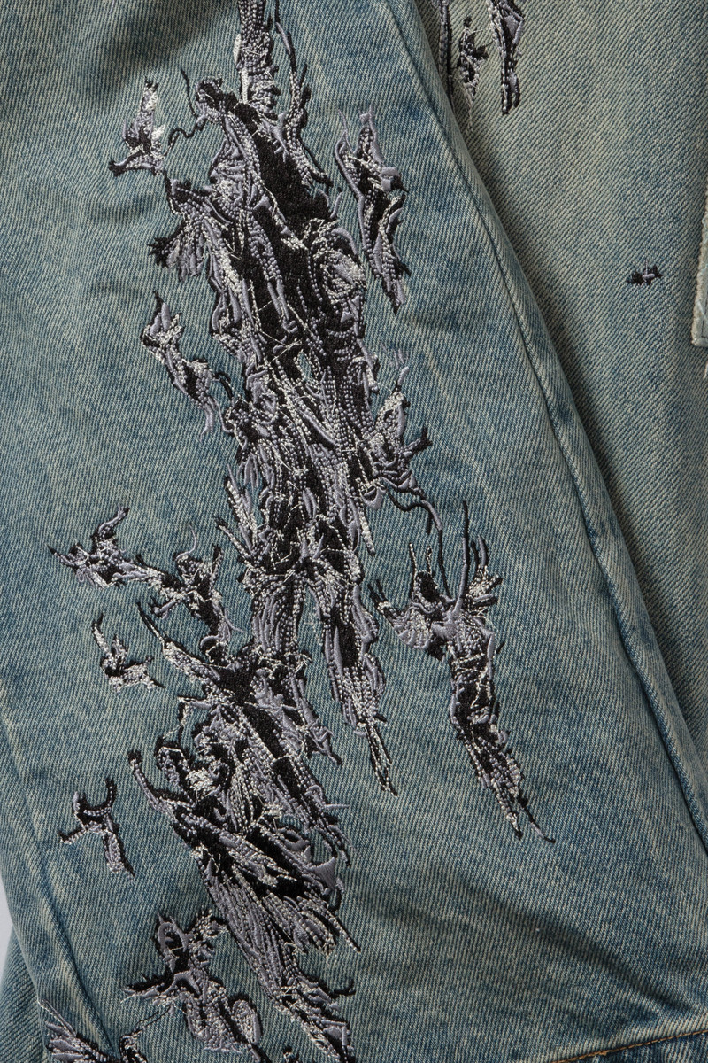 WHO DECIDES WAR SCRATCHED DENIM outlook