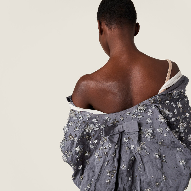 Embroidered duchesse coat 6