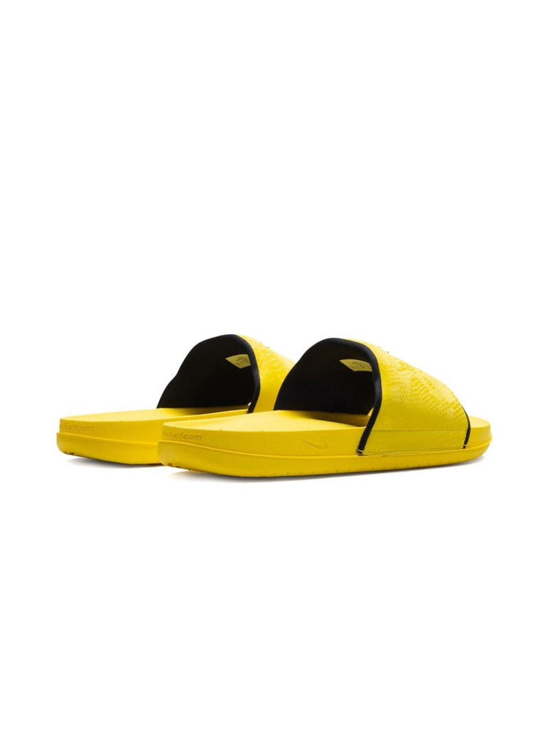 Nike Kobe Offcourt "Lightning/Black" slides outlook