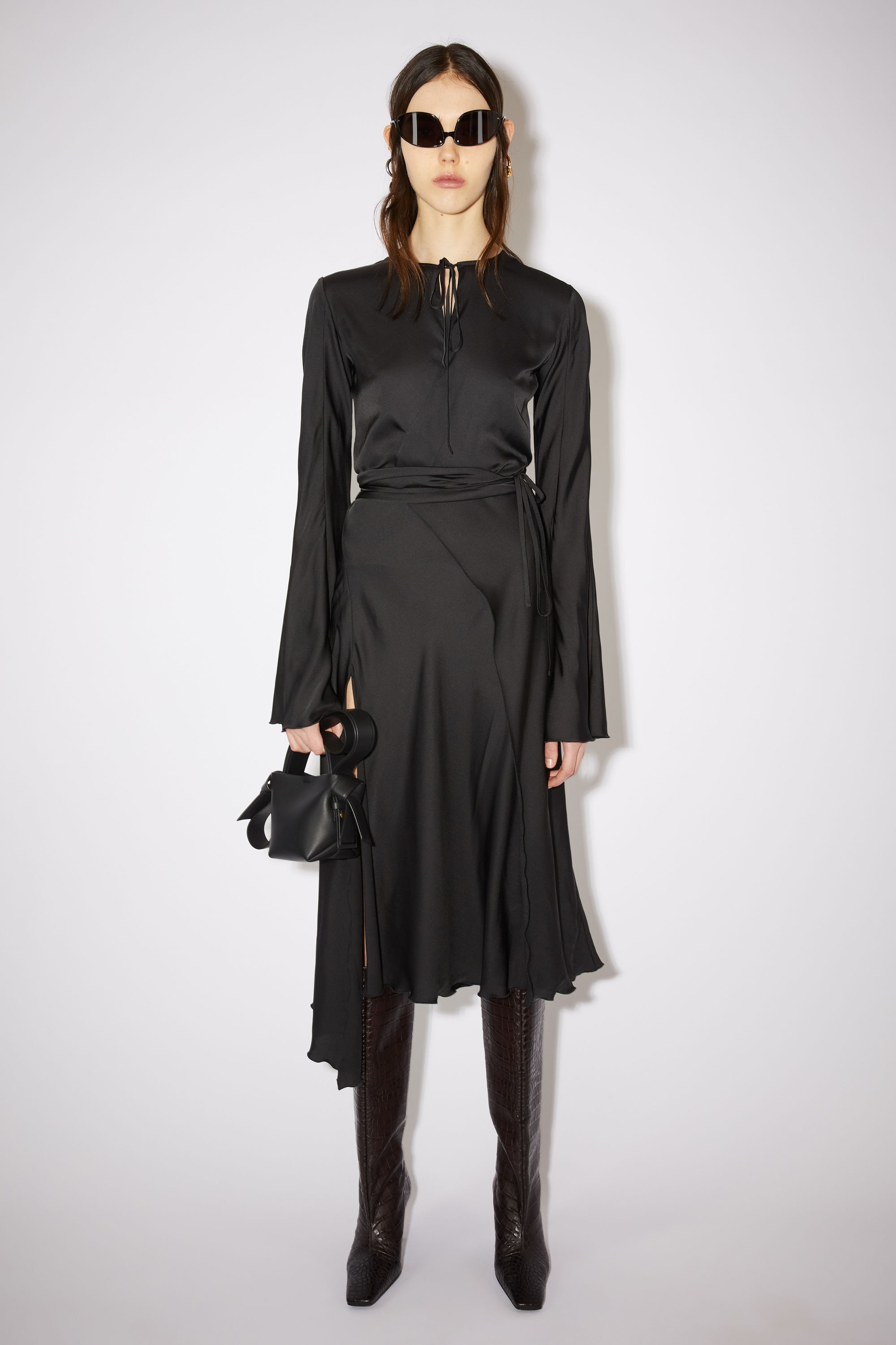 Satin long sleeve dress - Black - 2