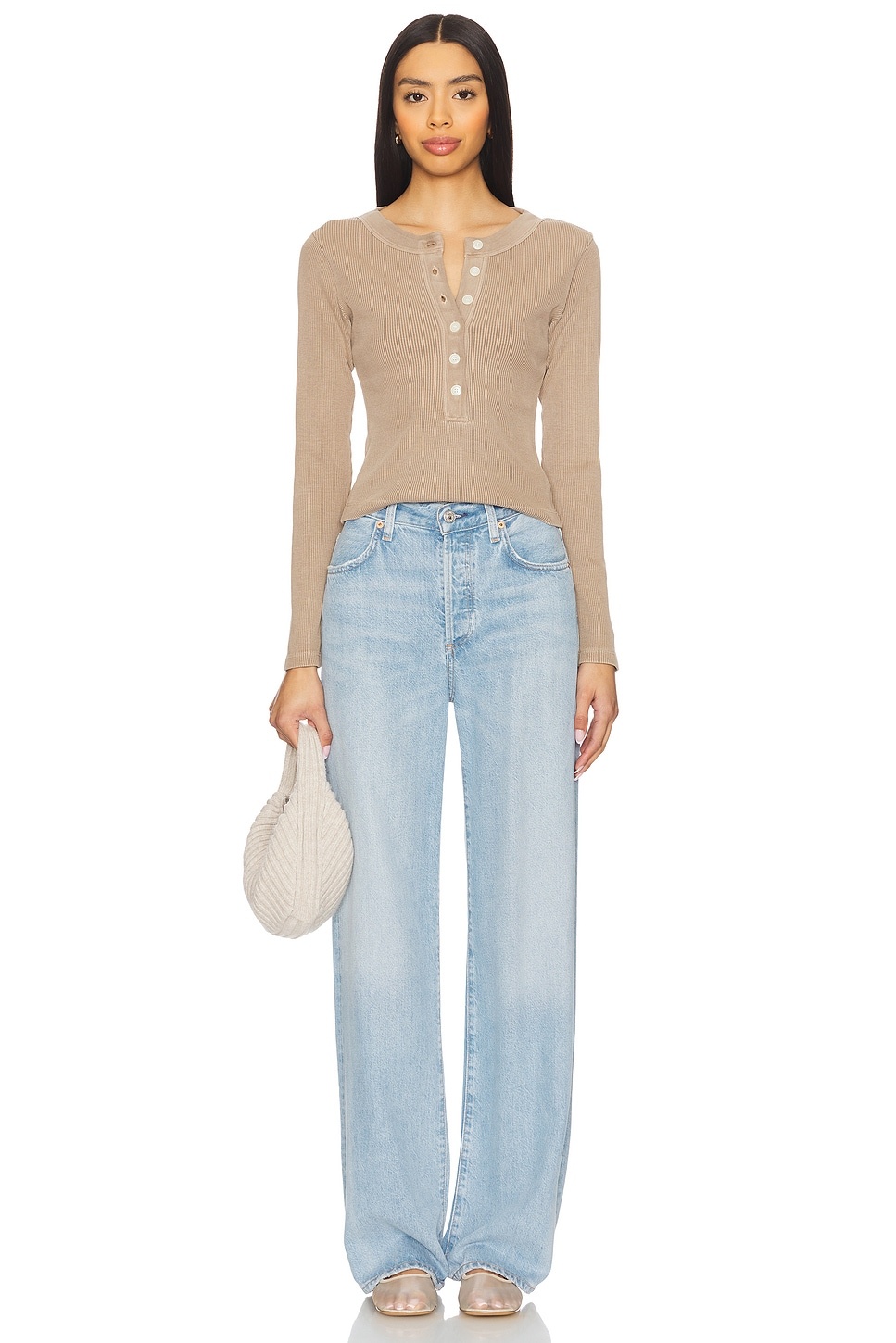 Varra Henley - 4