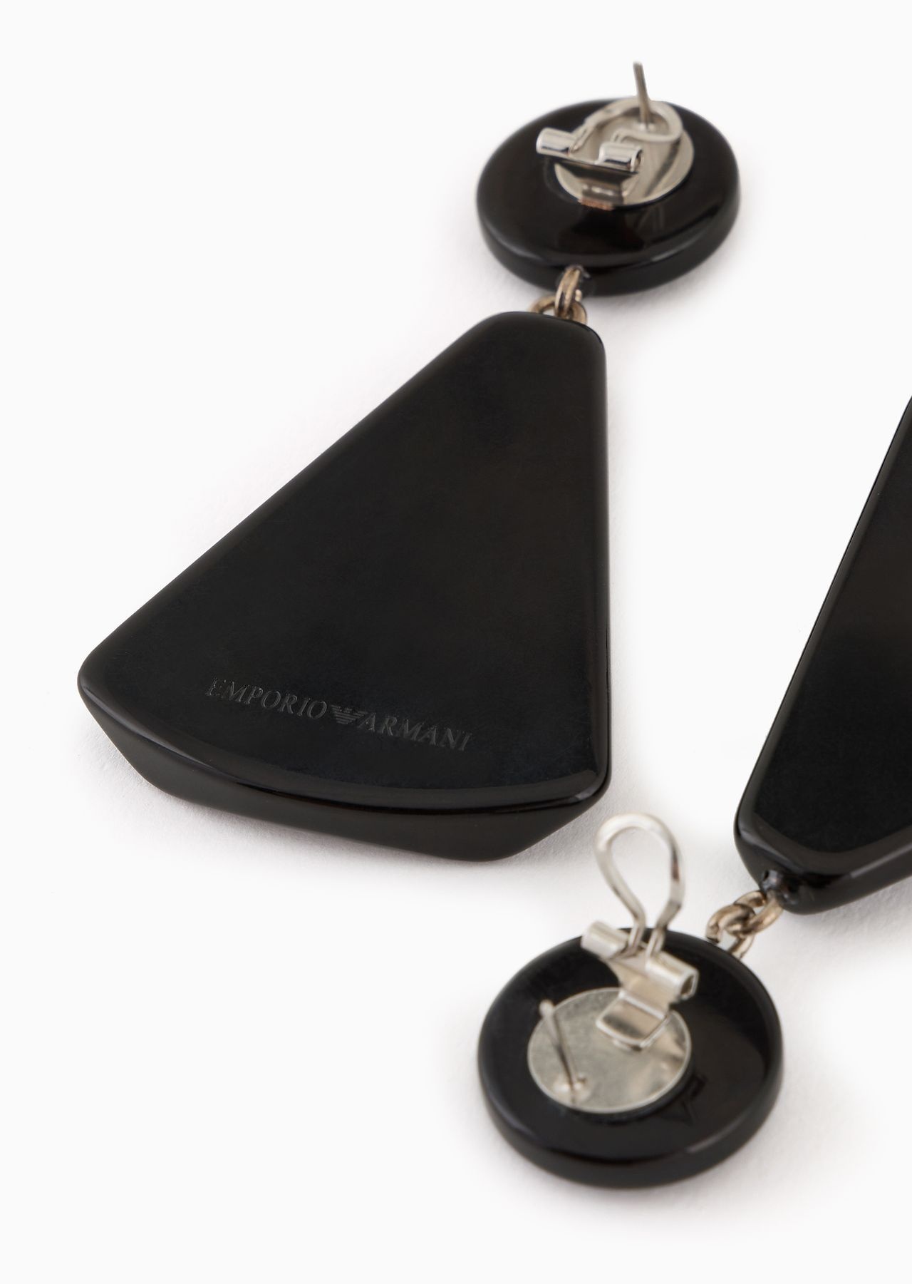 Triangle-shaped pendant earrings - 2