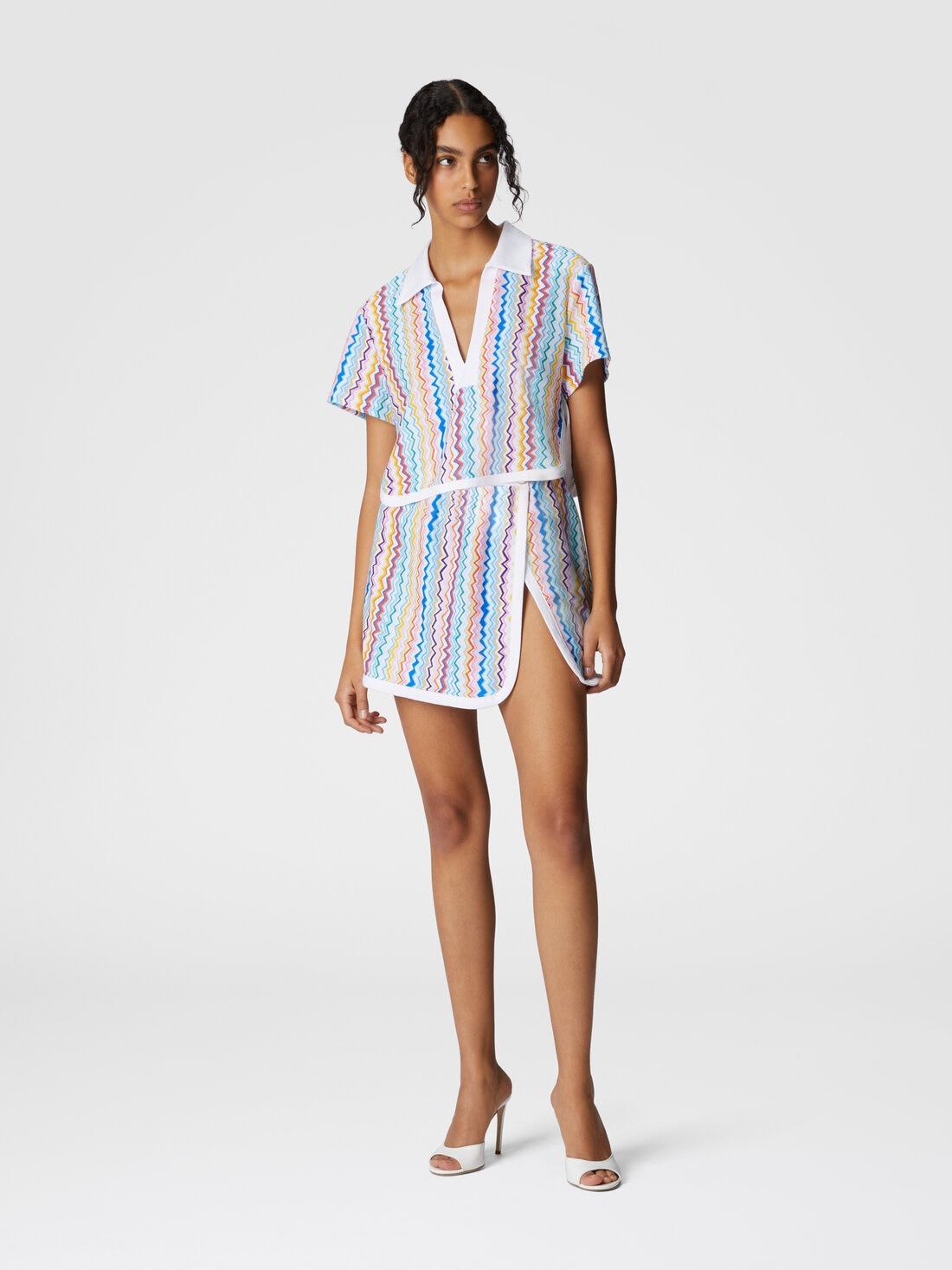 Short sleeve V-neck top - 2