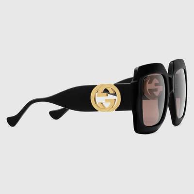 GUCCI Rectangular sunglasses with chain outlook