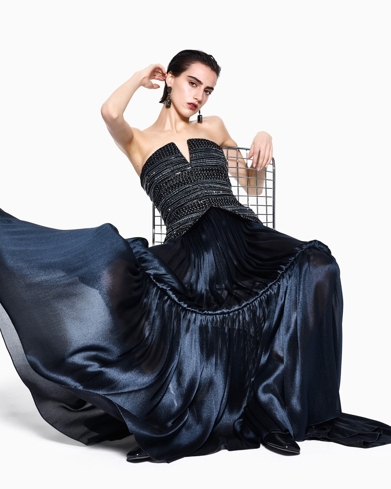 HIGH-WAISTED PLEATED LINED SKIRT IN LAMÉ SILK 3