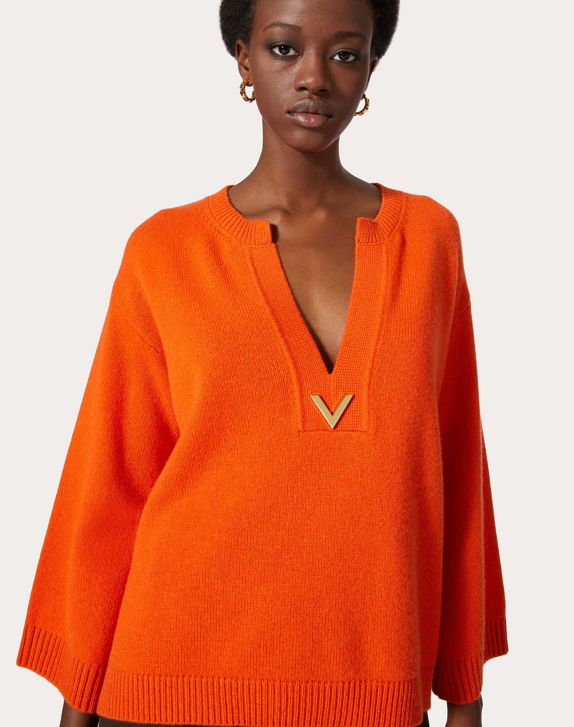 V GOLD CASHMERE SWEATER - 5