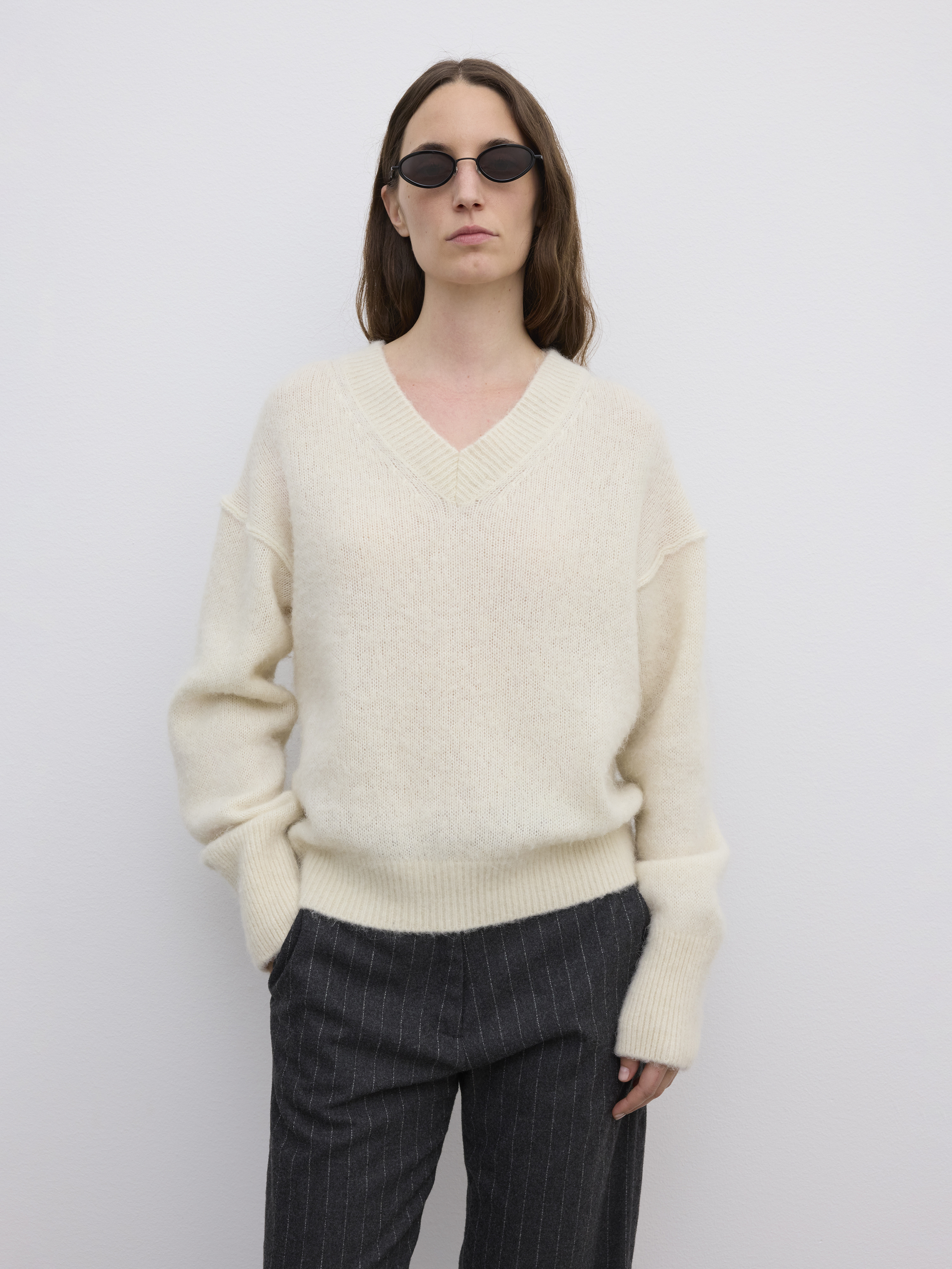 V-neck Alpaca Knit - 2