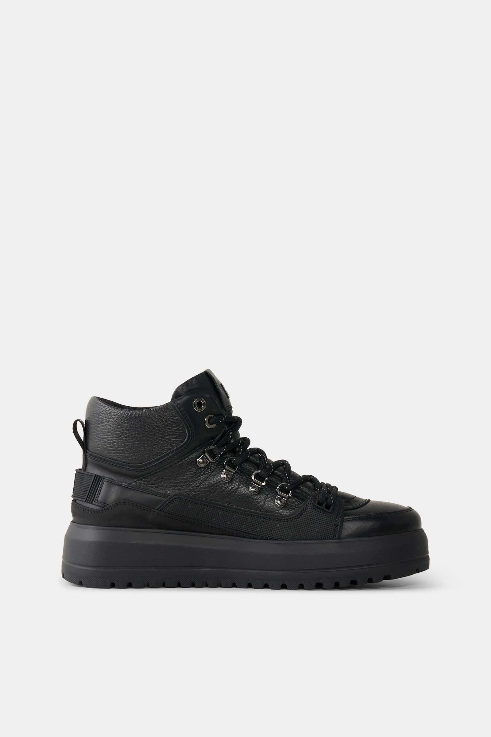 Low Boots Antwerp in Black - 2