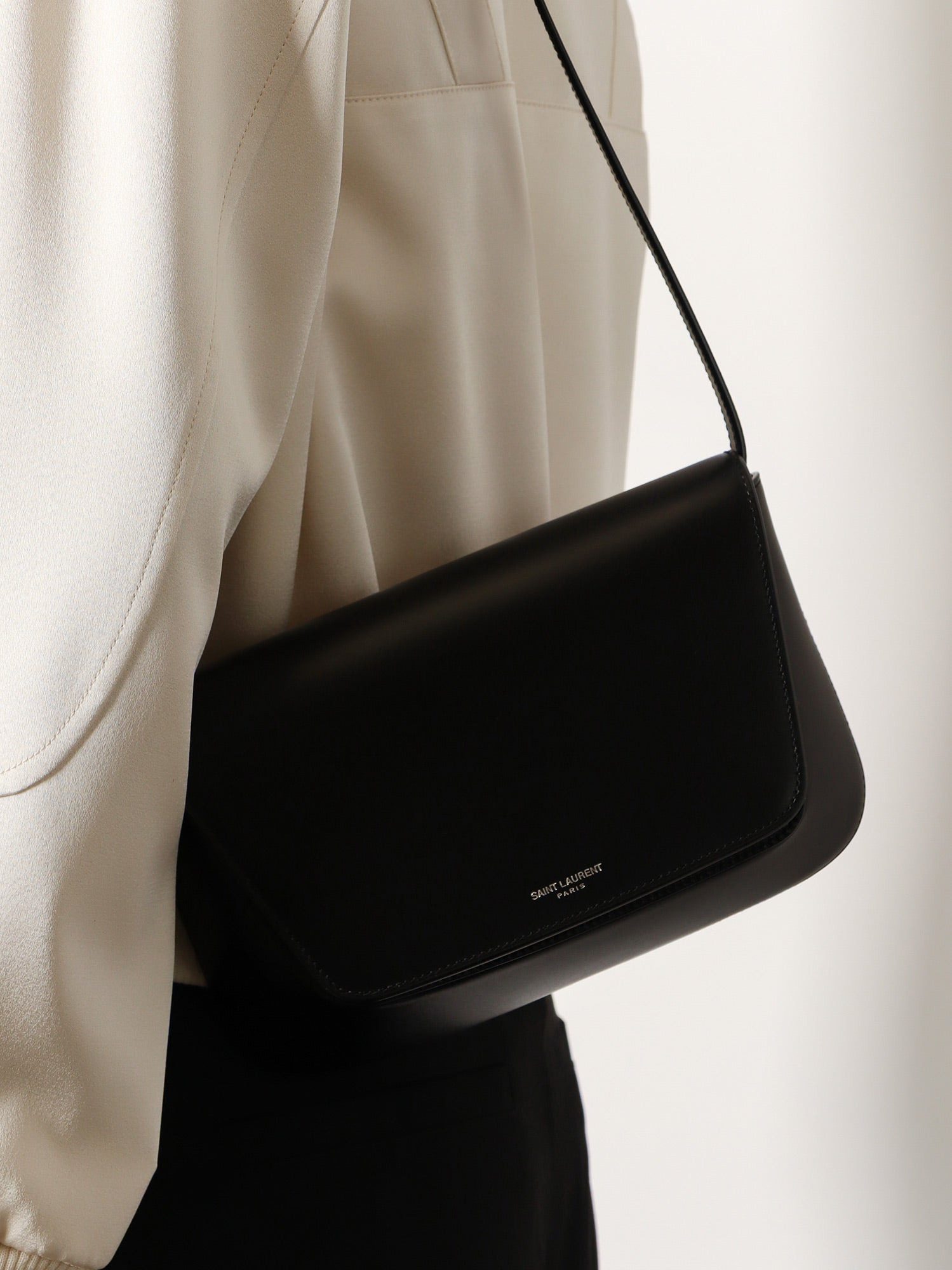 Saint Laurent Leather Shoulder Bag - 2