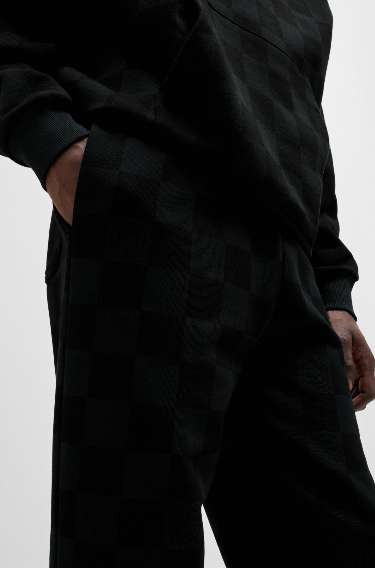 LOOSE-FIT TRACKSUIT BOTTOMS WITH CHECKERBOARD PRINT - 3