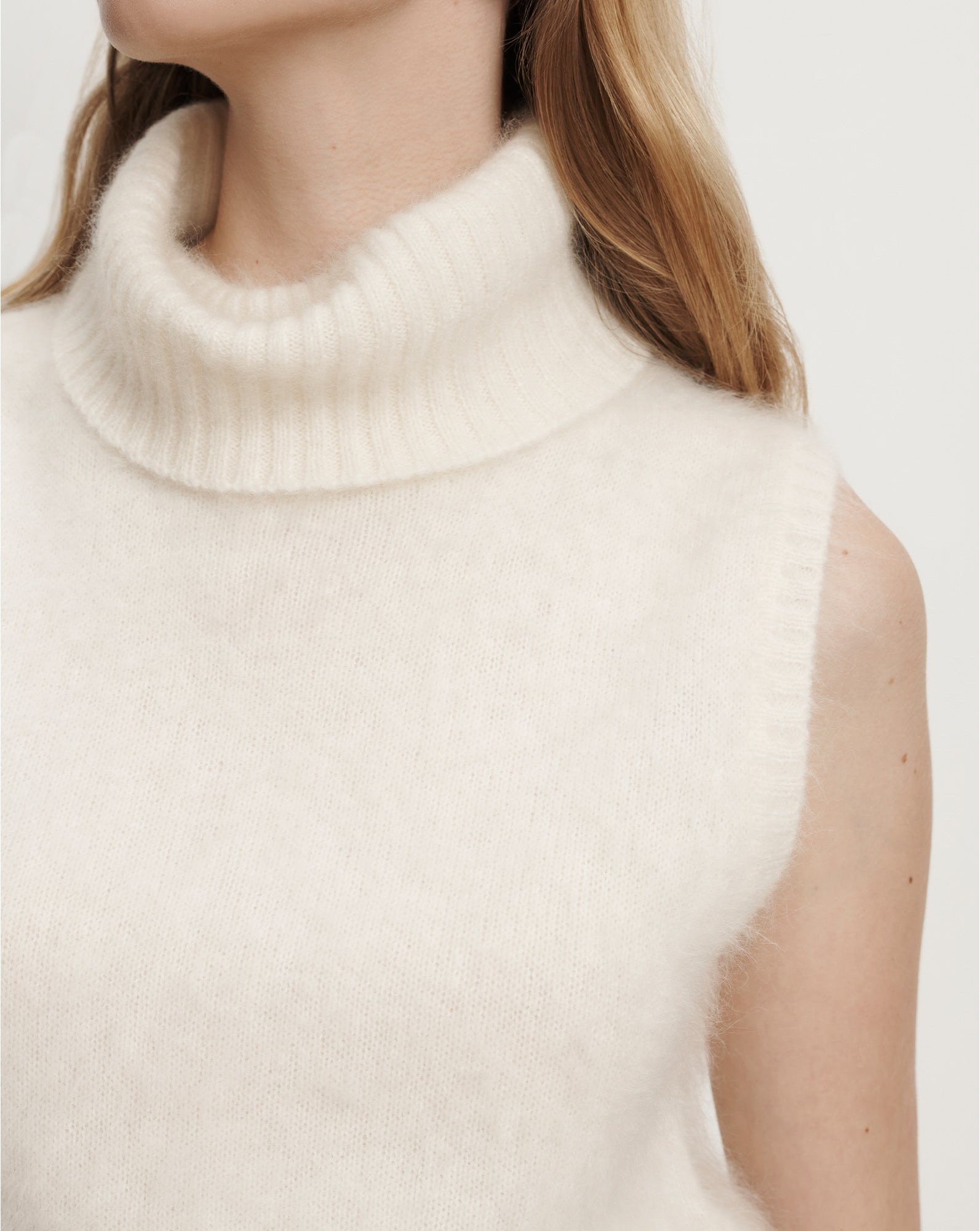 MAZZY BRUSHED CASHMERE SLEEVELESS SWEATER - 6