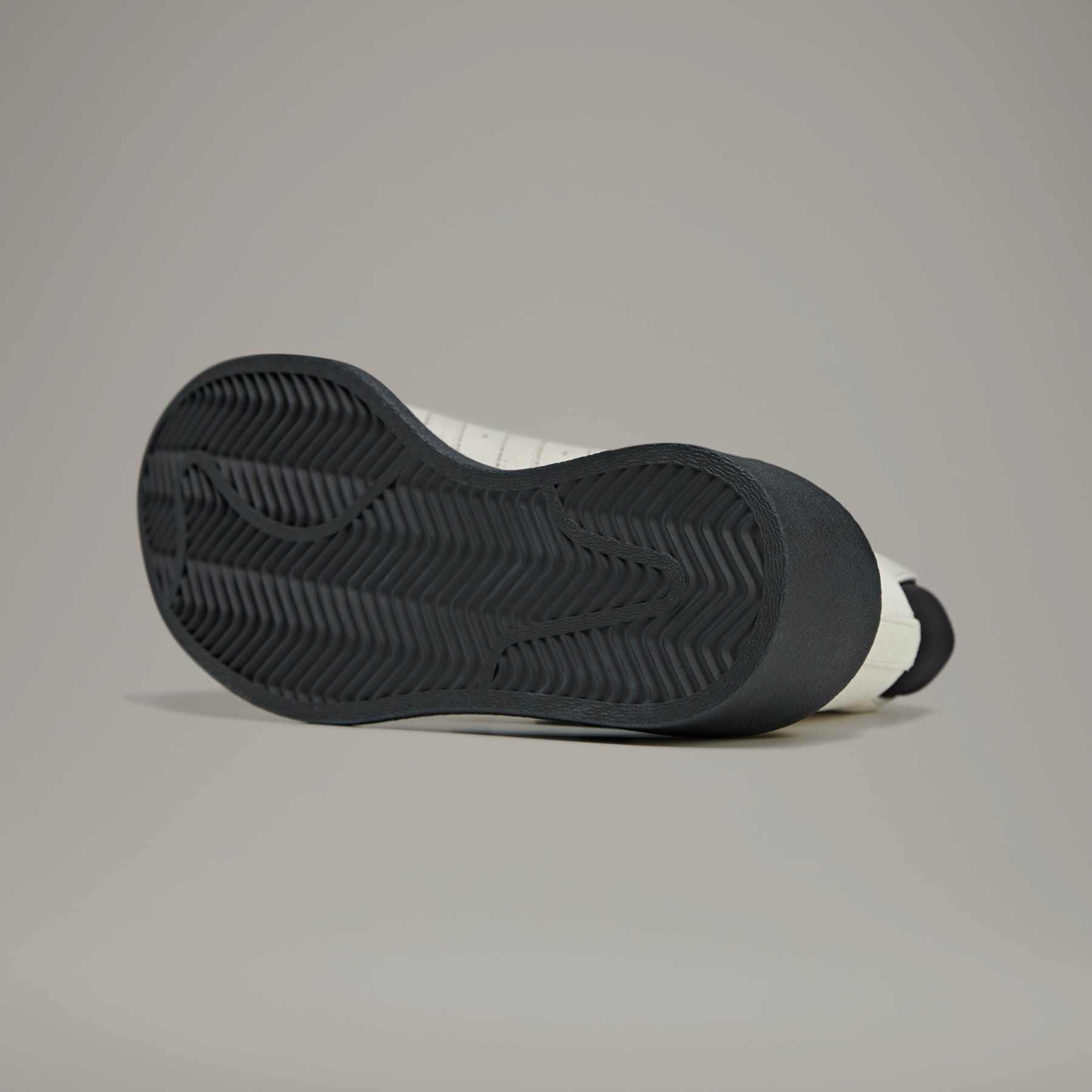 Y-3 Gendo Pro Model - 4