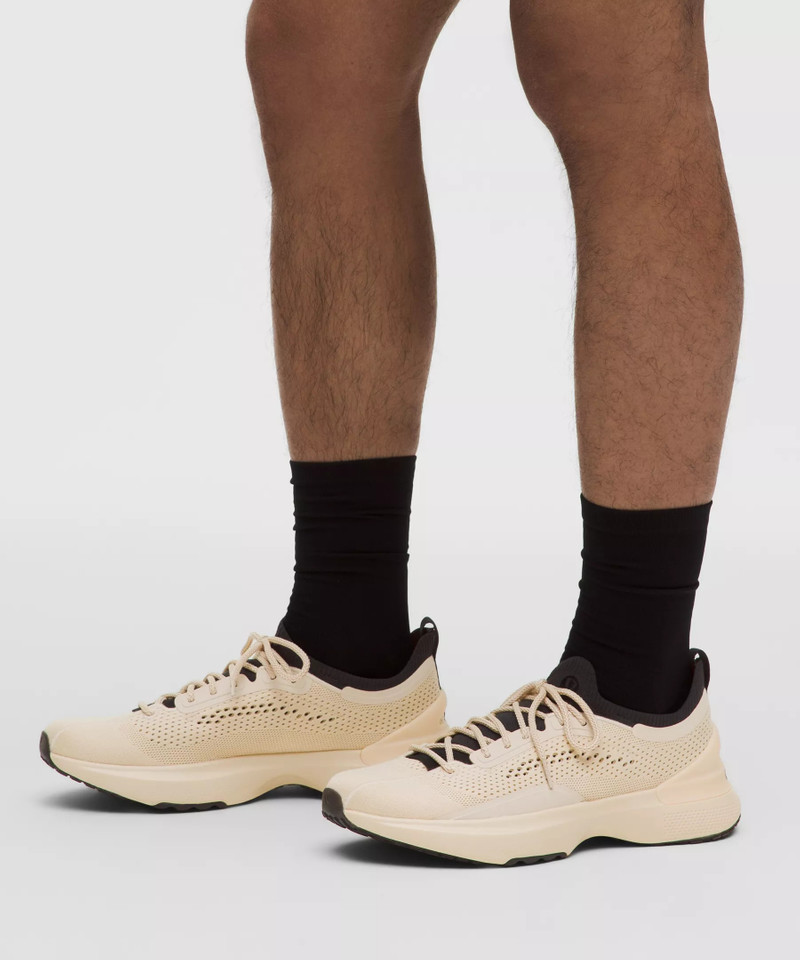 lululemon Men's Chargefeel 3 Workout Shoe outlook