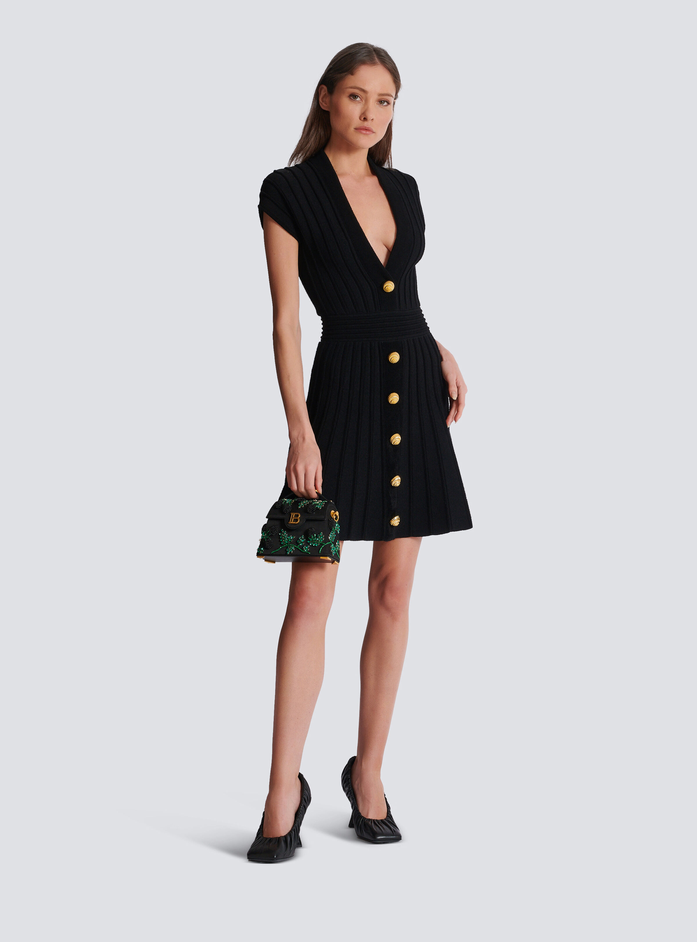 Short velvet dress with buttons - 2