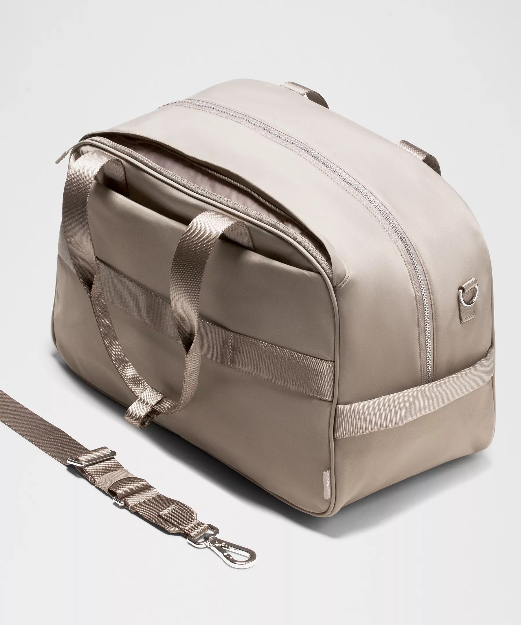 City Essentials Duffle Bag 28L - 6