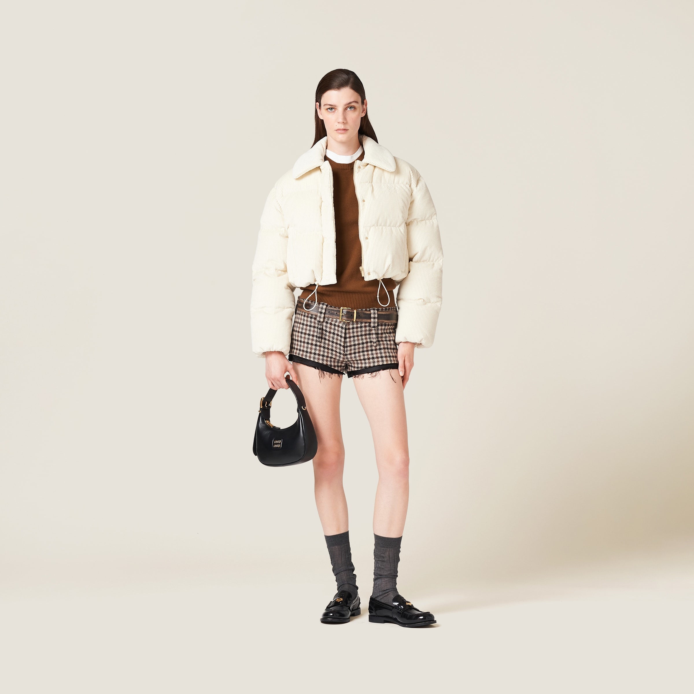 ダウンジャケット・コート MiuMiu | Cropped velvet down jacket ML719_13MB_F0304_S_232 Miu Miu Cropped Velvet Down Jacket In Ivory | ModeSens
