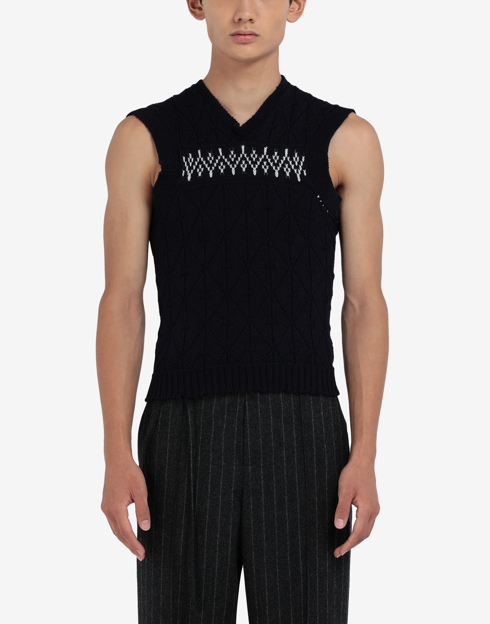 Sleeveless wool sweater - 5