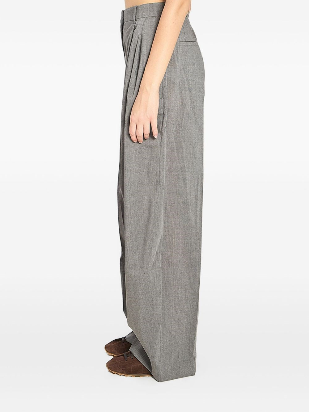 High-waisted pants - 4