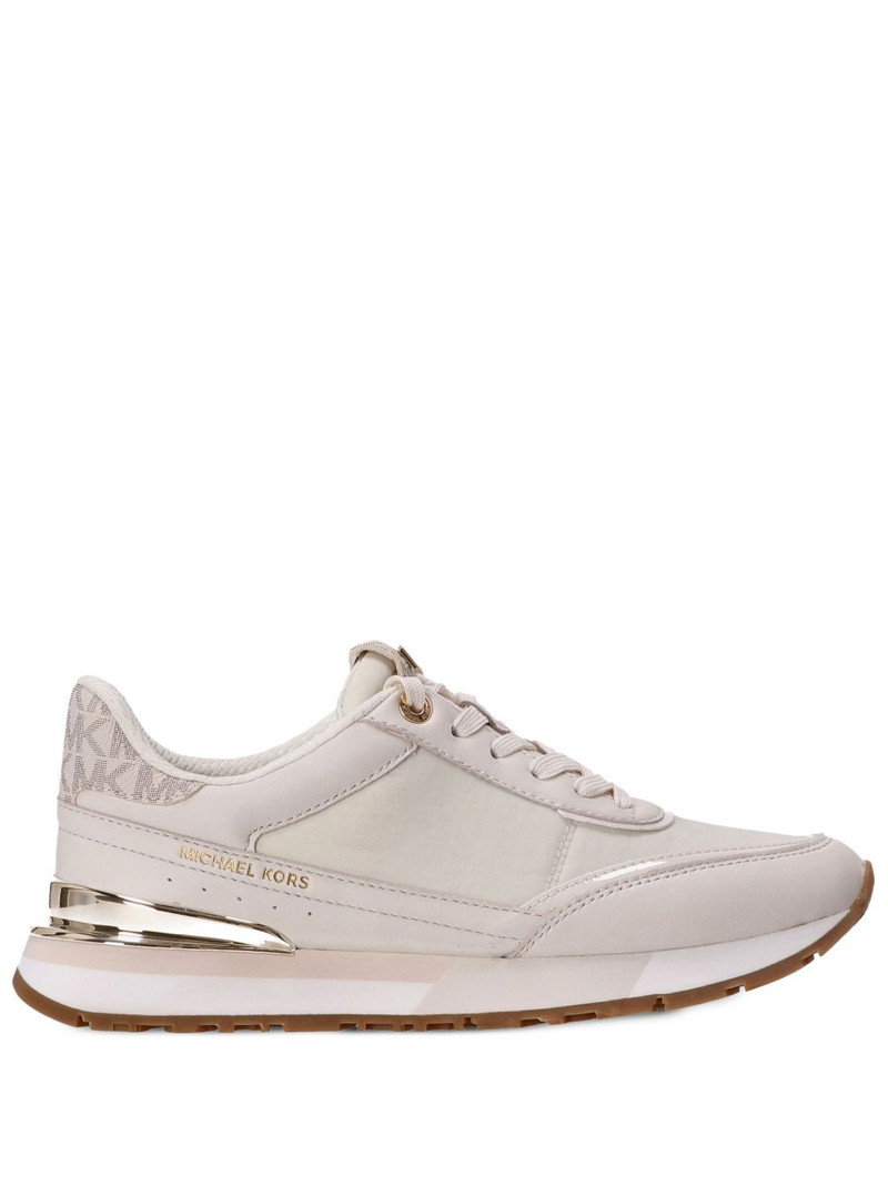 Nova sneakers 1