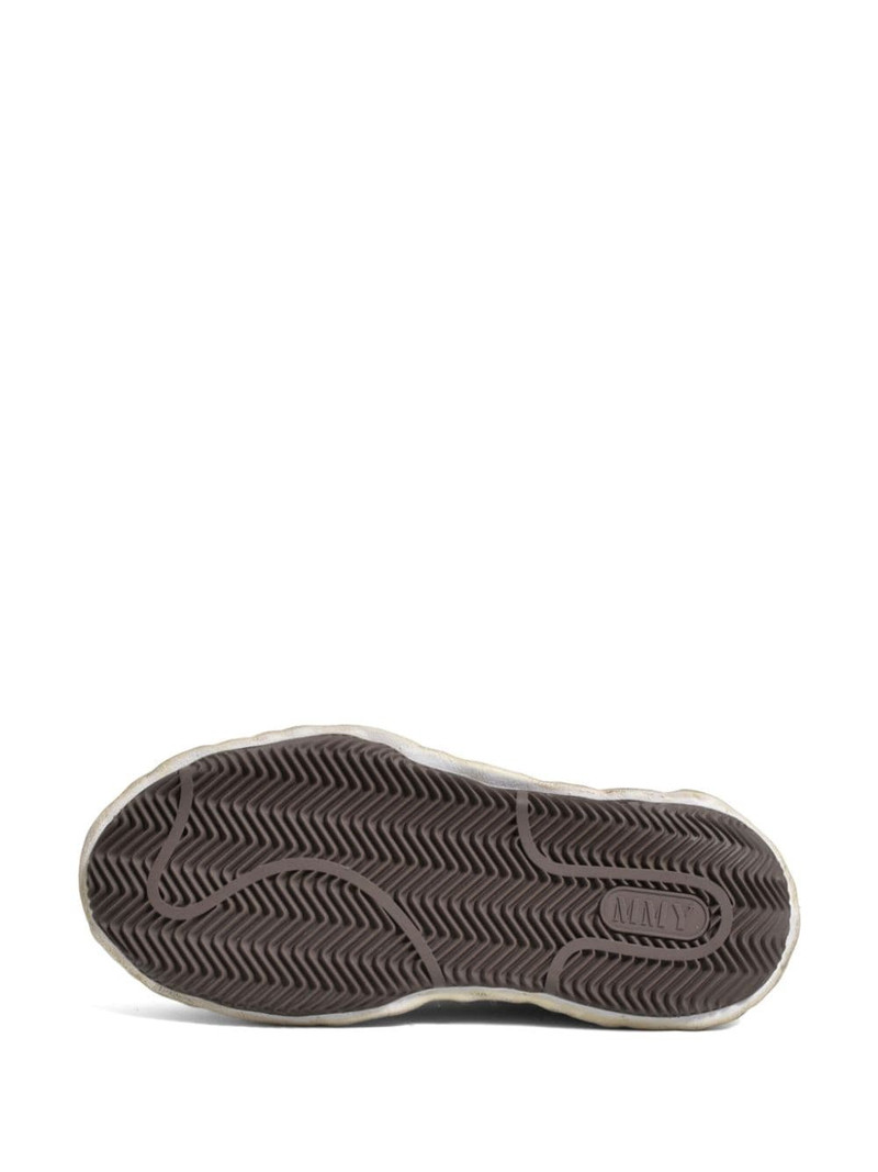 Blakey trainers 3