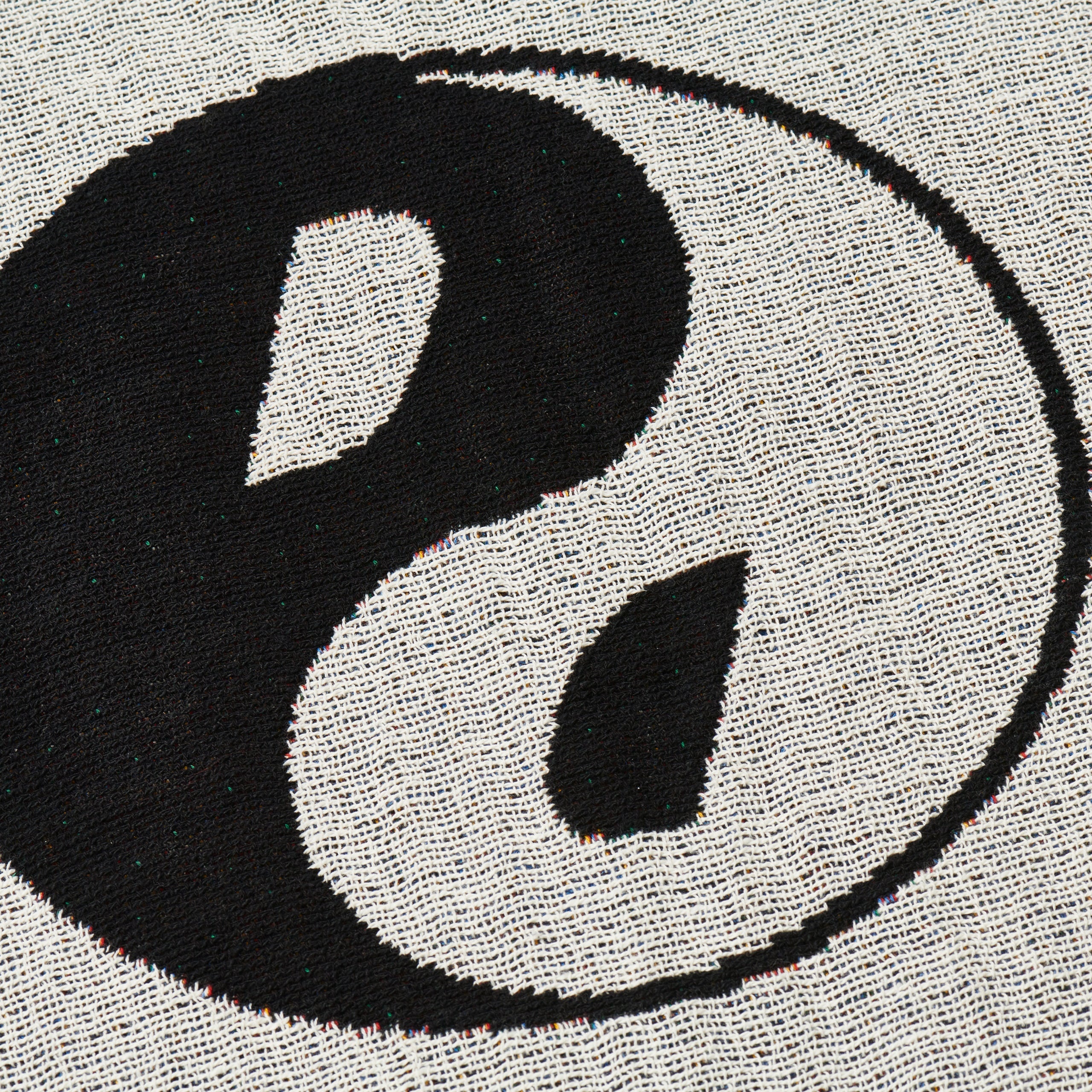 YIN YANG TAPESTRY BLANKET WHITE / BLACK - 3