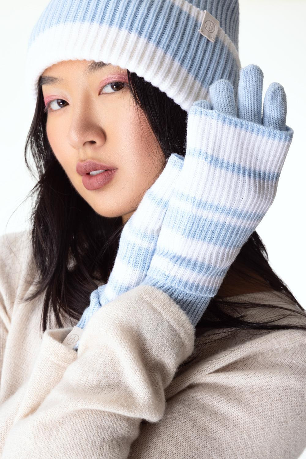 Blake Gloves - Light Blue - 2