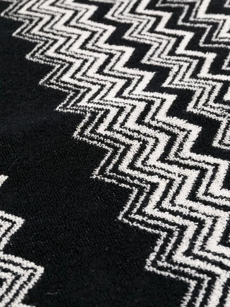 Missoni zigzag-pattern beach towel outlook