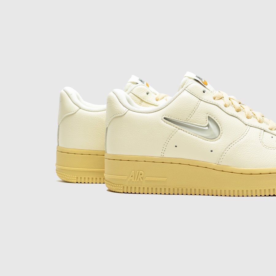 WMNS AIR FORCE 1 '07 LXX "COCONUT MILK" - 5